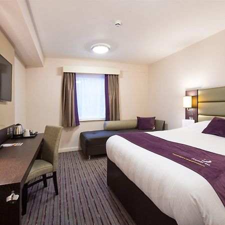 Premier Inn Maidenhead Town Centre Esterno foto