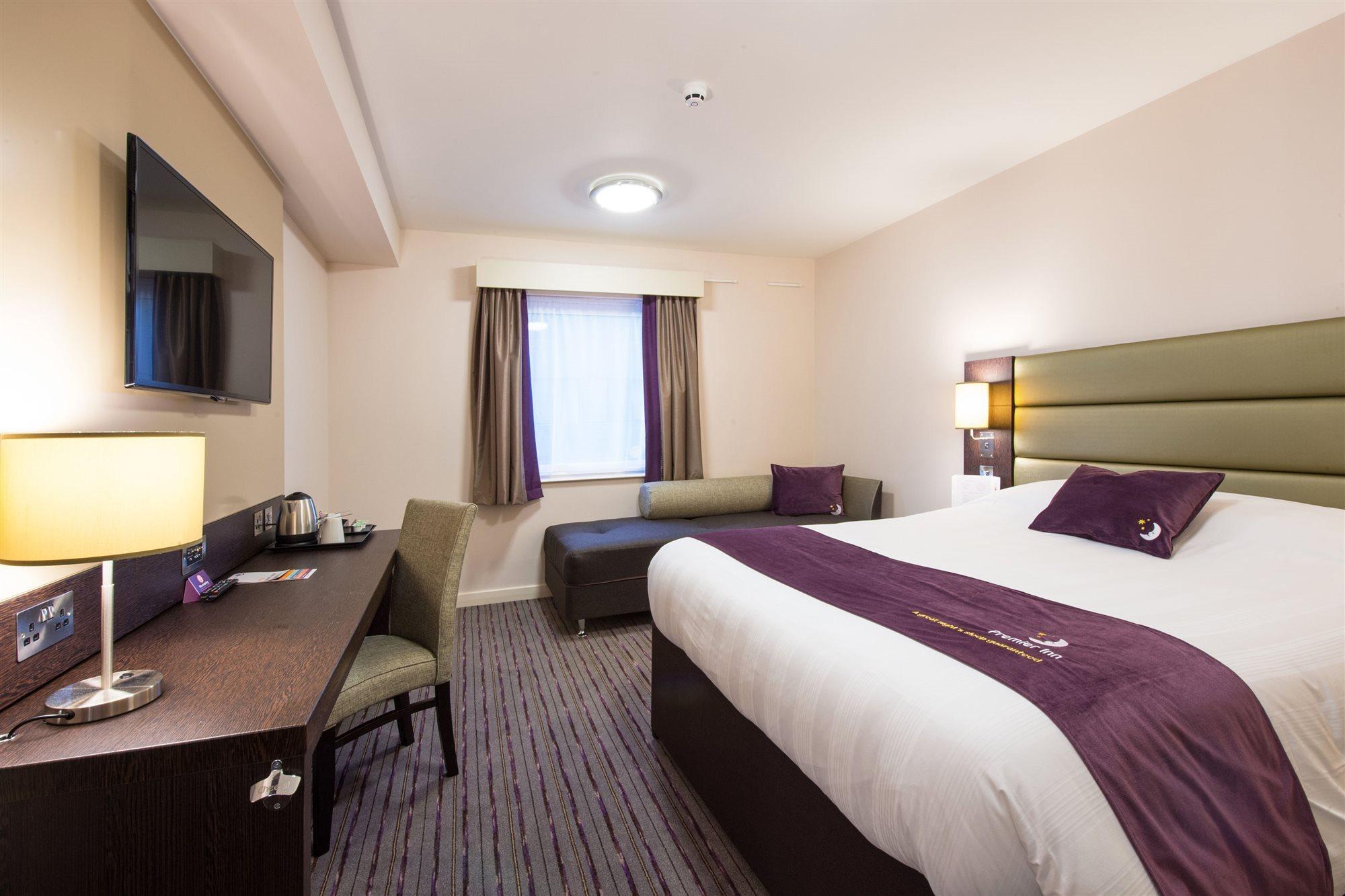 Premier Inn Maidenhead Town Centre Esterno foto
