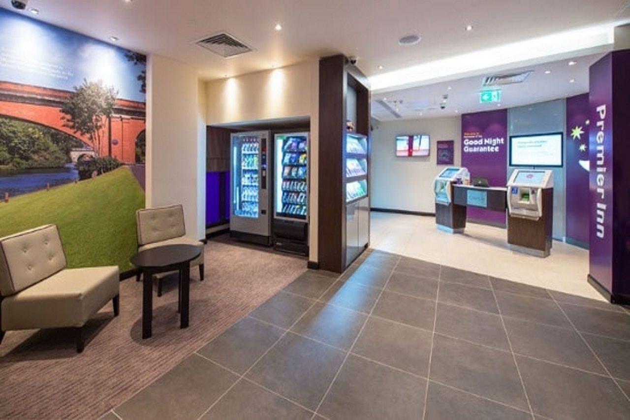 Premier Inn Maidenhead Town Centre Esterno foto